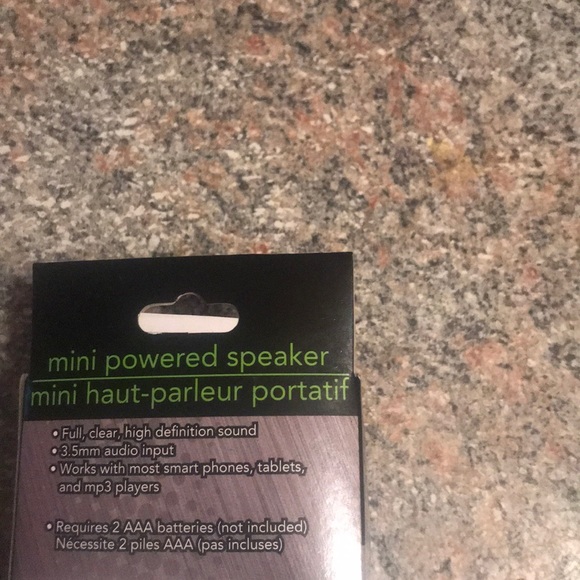 Mini powered portable speaker - Picture 3 of 3